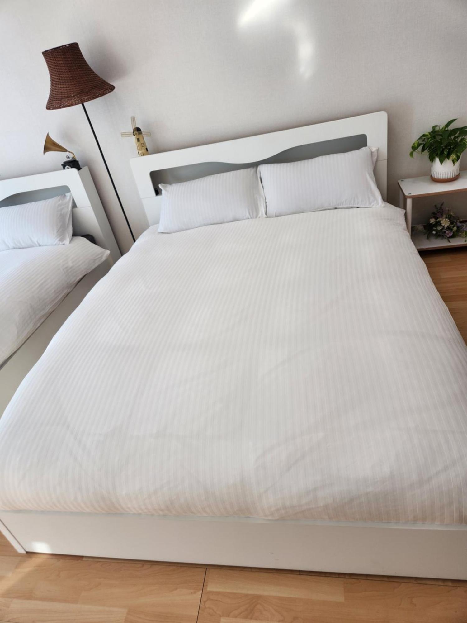 Hongdae Guesthouse3 1min From Hongik Uni Station Exit #1 Apartment *