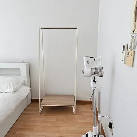 Hongdae Guesthouse3 1Min From Hongik Uni Station Exit #1 Seoul Exterior photo