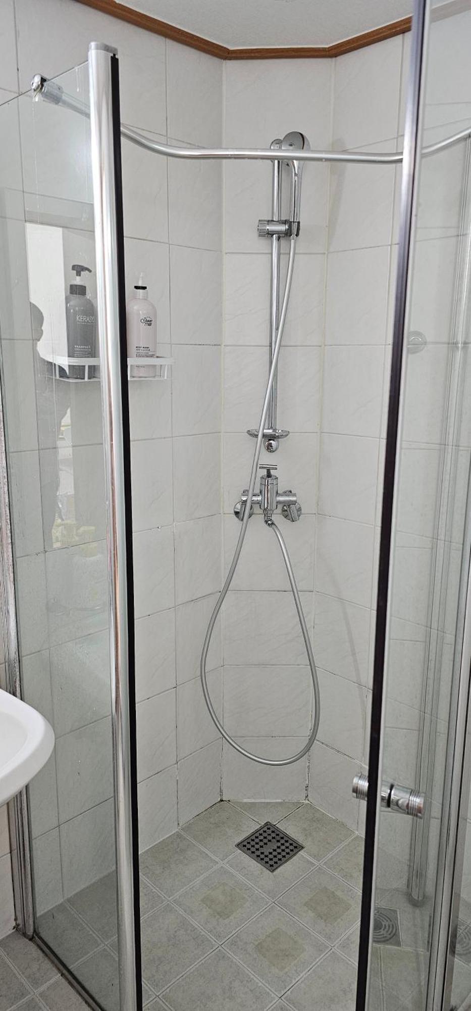 Hongdae Guesthouse3 1min From Hongik Uni Station Exit #1 * 首爾